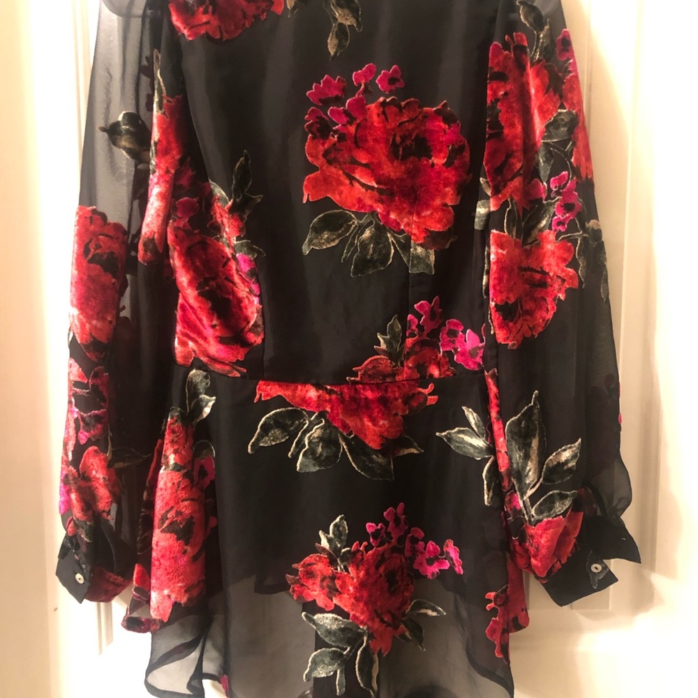 Floral top - Picture 3 of 3